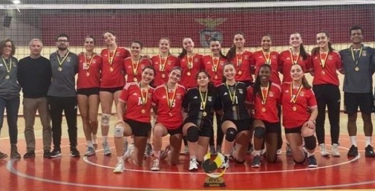 Juniores Femininos do Sport Lisboa e Benfica são Campeãs Regionais