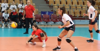 Seleção SUB-18 em treinos de observação.