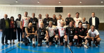 Clube de Voleibol de Oeiras vence Troféu Federação