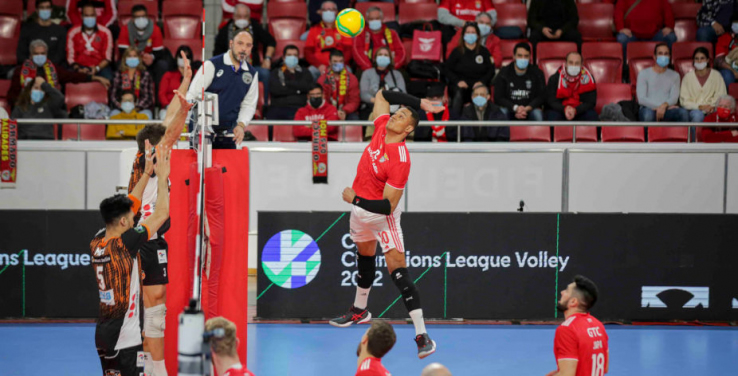 SL Benfica volta a ceder na Champions