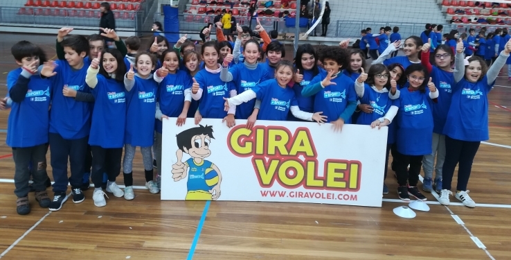 Acção divulgação Gira-Volei anima escola EB 1 Bernardim Ribeiro em Odivelas